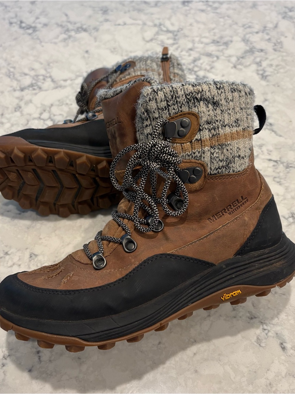 Merrell Women's Siren 4 Thermo Mid Zip Waterproof Sz 9